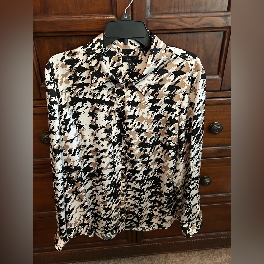 NWT *Great for Work* THE LIMITED Black, Tan and White Houndstooth Blouse,Size XL